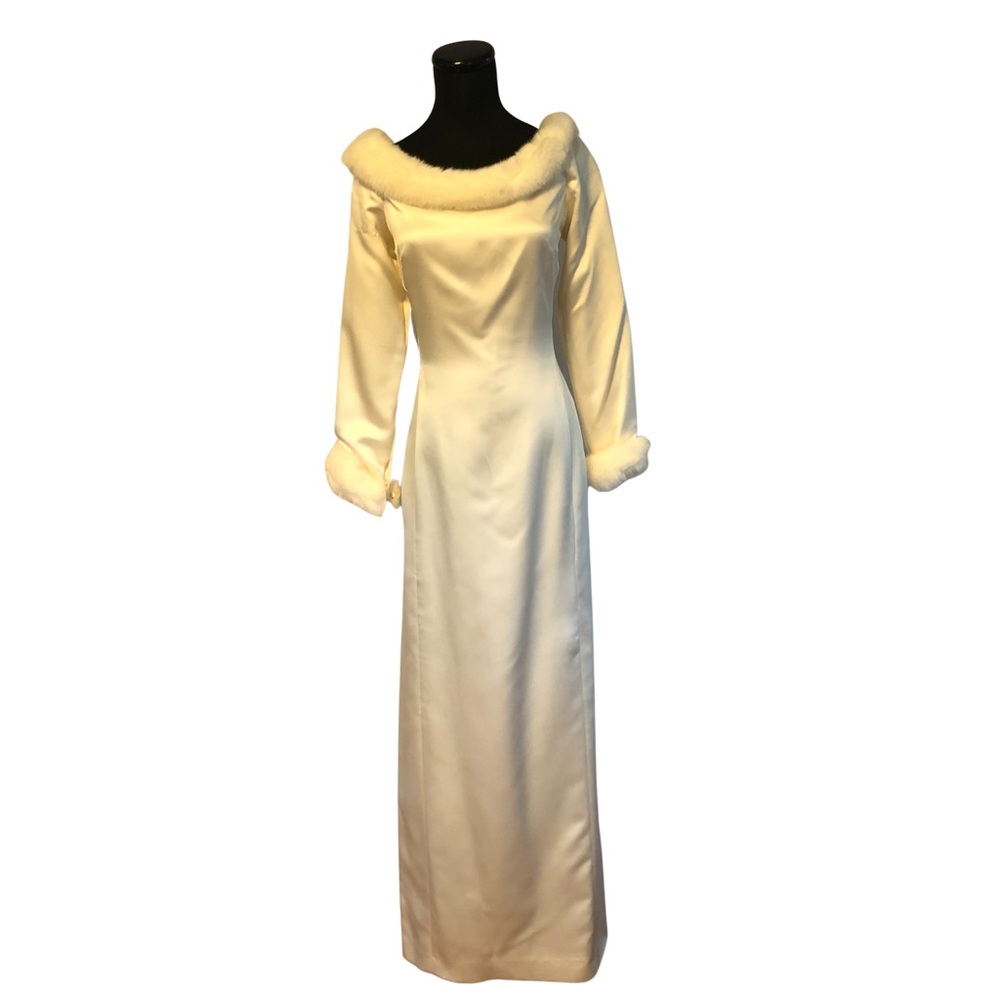 Watters and Watters White Fur Trimmed Gown